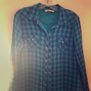 Lightweight old navy flannel. Flannel shirt.